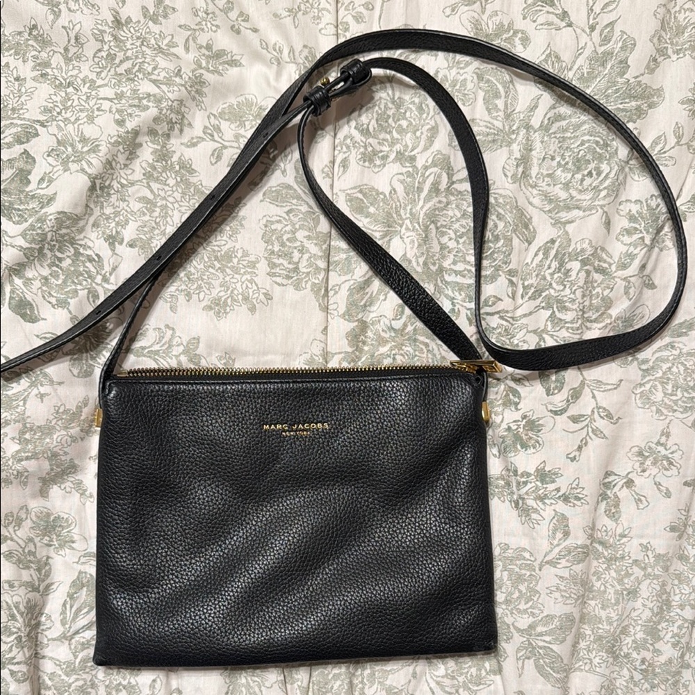 Marc Jacobs Black Crossbody Bag with Sleek Design